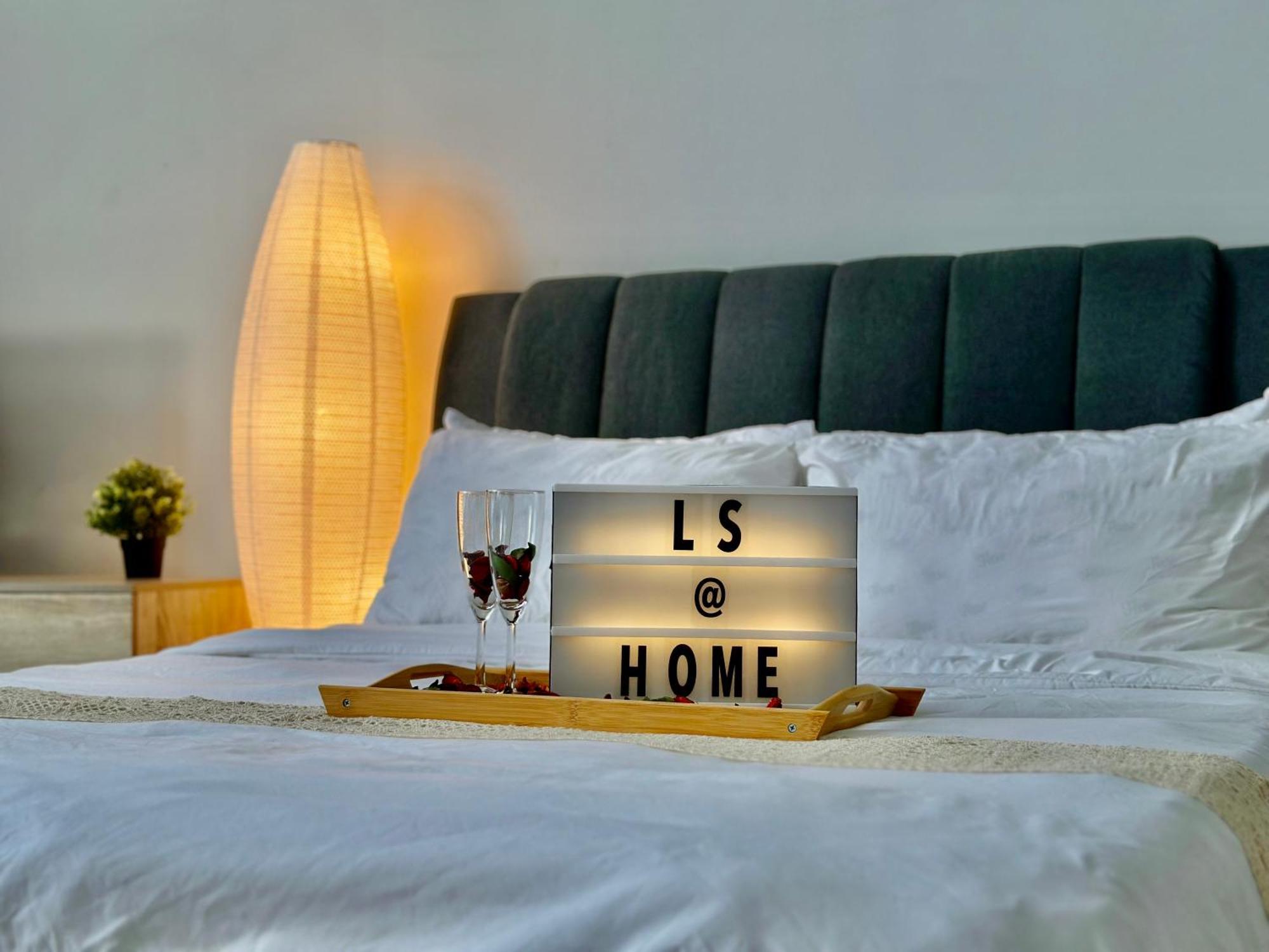 Loft Signature Executive Suite Empire City Petaling Jaya Buitenkant foto
